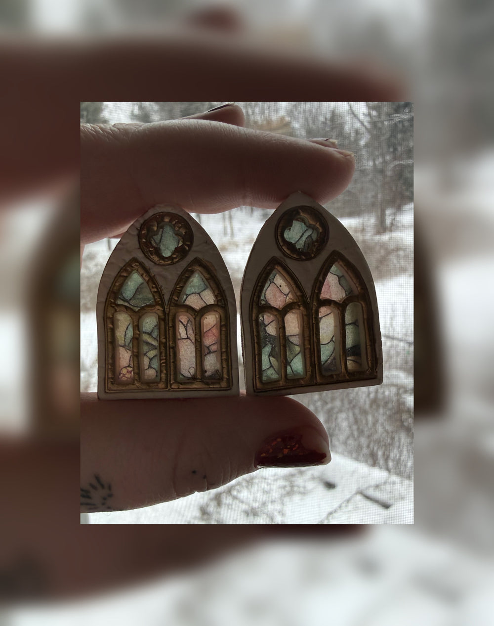 Small Garden Window - Antique Magnolia